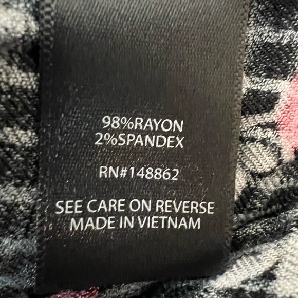 Host Pick NWT Torrid Emma black red floral crinkle long sleeve babydoll top 1X - Picture 10 of 11